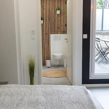 Appart-hotel N 4 Calme Avec Terrasse, Wi-fi Debit, Petit-dejeuner, Room-service Et Parking Prive Chouzelot